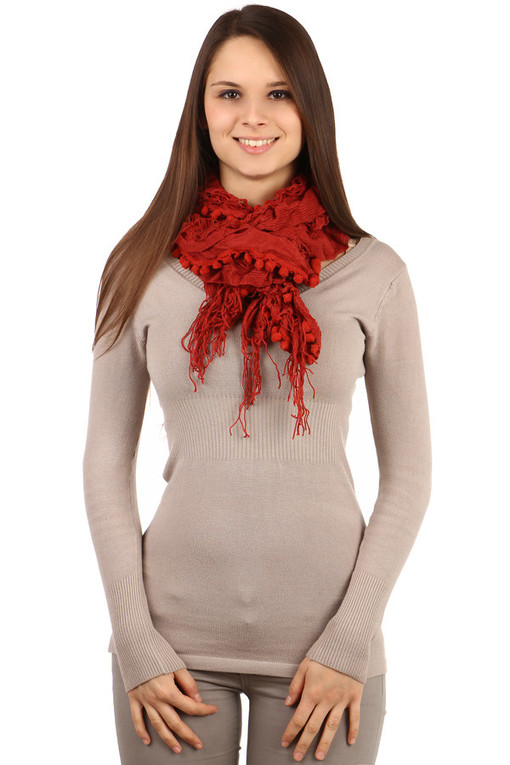 Women's single-colored scarf with fringes