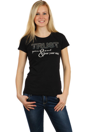 Women's leisure t-shirt, complete with fashion prints decorated with rhinestones. Import: Turkey Material: 95% cotton, 5%