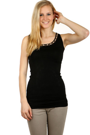 Women's longer vest with lace and neck decoration. Chain decoration is completed with stones. Material: 95% cotton, 5%
