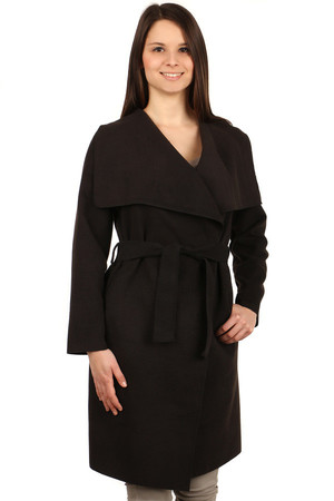 Womens coat / cardigan with belt and distinctive collar. Minimalistic cut with pockets without fastening and without