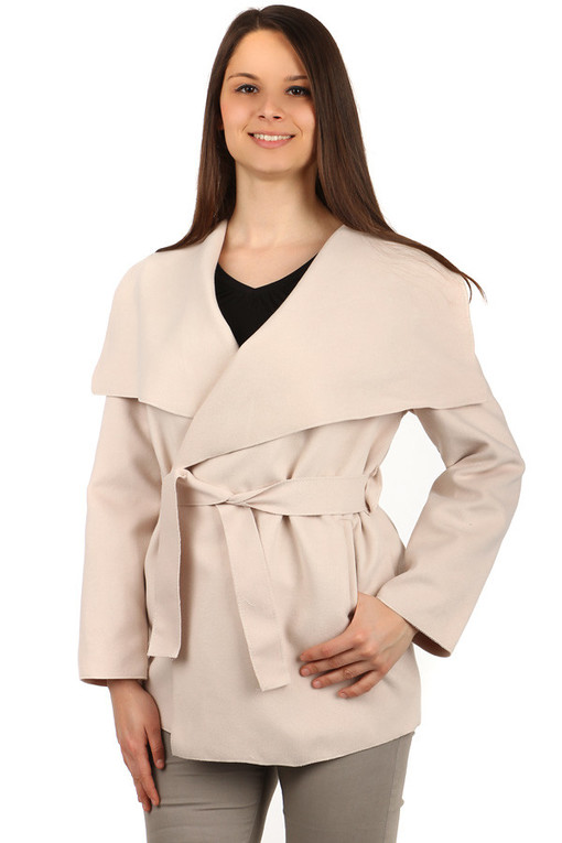 Women's coat with belt