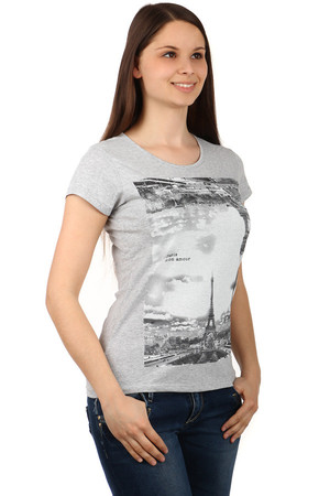 Modern women's t-shirt with print on the front. Short sleeve. Round neckline. Suitable for casual wear and leisure. To choose