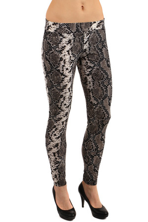 Patterned ladies leggings with flint application. Material: 65% cotton, 30% polyester, 5% elastane