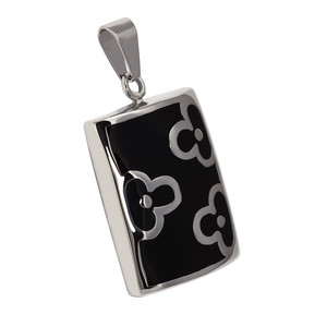 Steel pendant with flower motif. Material stainless steel. Dimensions: width 21mm, length 30mm.
