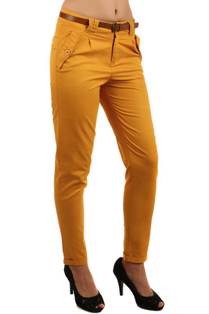 Cotton ladies trousers with brown belt. Functional pockets at the front. Material: 100% cotton.