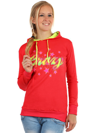 Color sweatshirt with crazy print. Different color inside the hood. Material: 97% cotton, 3% lycra. Import: Turkey