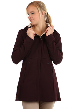 Longer ladies jacket / coat with zipper closure. Different colors of the lining. Two large pockets in front. Up to size XXXL.