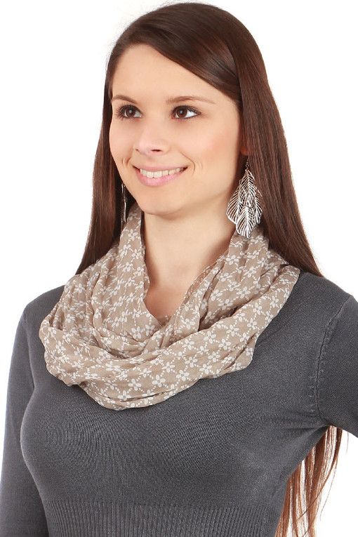 Women's tunnel scarf ornament