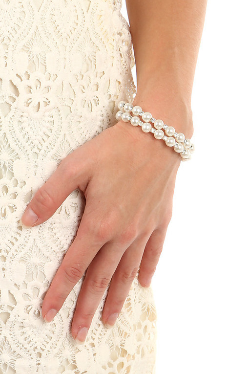 Spiral ladies bracelet with pearls