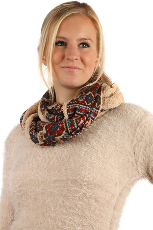 Beautiful double-sided scarf-tunnel with fur for cold days. On the one hand a nice fur, the other a fancy pattern. Choice of