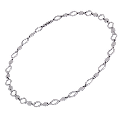 Elegant necklace made of surgical steel