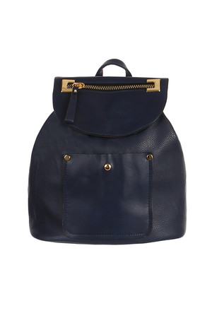 Women's retro leather backpack in many colors. The main pocket can be pulled out with a drawstring, it closes with a patent.