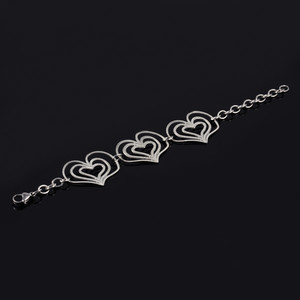 Bracelet made of surgical steel heart. Dimensions: length adjustable 16-22,5cm, heart 38 x 30mm, thickness 1mm.