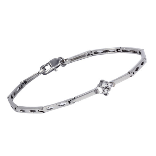 Elegant women's stainless steel bracelet