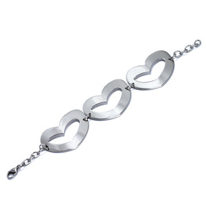 Distinctive bracelet from big hearts. Material stainless steel. Dimensions: length 20 cm, heart width approx. 4 cm.