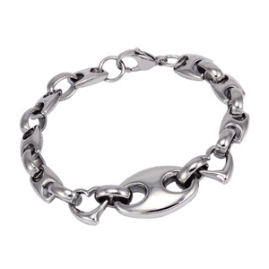 Bracelet made of surgical steel massive mesh and heart. Dimensions: width 10mm, middle part 30 x 19mm, thickness 5mm, length