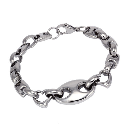 Bracelet made of surgical steel massive mesh and heart