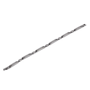 Narrow elegant surgical steel bracelet. Dimensions: width 6mm, mesh length 23mm, length 22.5cm.