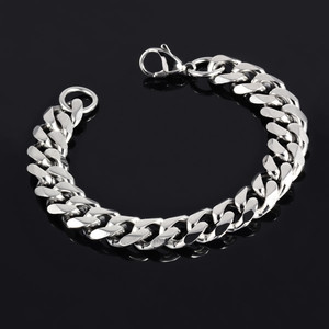 Twisted surgical steel bracelet. width 13mm, mesh length 14mm, thickness 5mm, length 22,5cm
