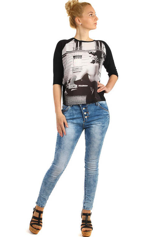 Narrow jeans with a printed effect