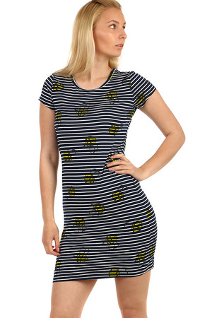 Comfortable women's t-shirt with stripes and print. Material: 90% cotton, 10% elastane.