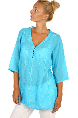 Women's blouse with embroidery and three-quarter sleeve. Free cut - also suitable for full body. Material: 100% cotton.