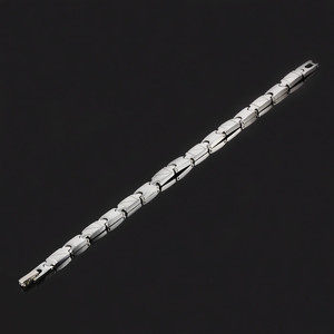 Narrow surgical steel bracelet. length 20cm, width 6mm, mesh length 12mm, thickness 2mm