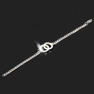 Bracelet made of surgical steel with motif of connected circles length 19.5cm, width 5mm, rings 25 x 16mm, thickness 2mm