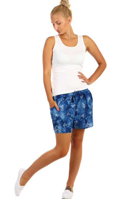 Women's batik shorts with print