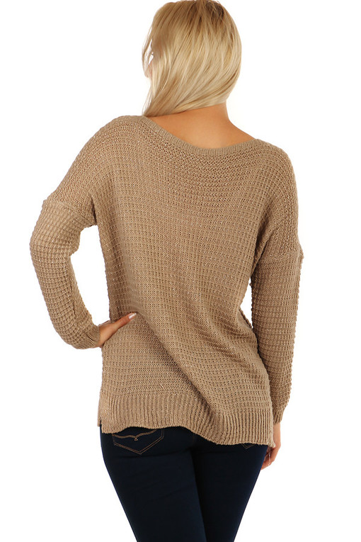 Elegant women's knitted sweater