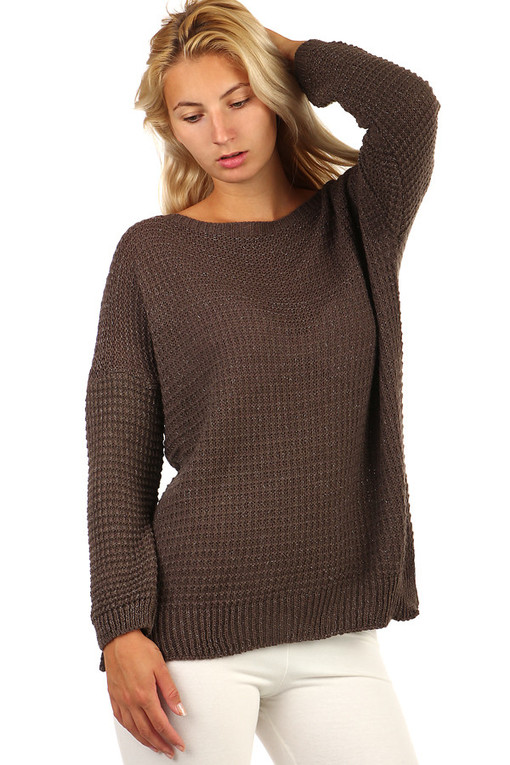 Elegant women's knitted sweater