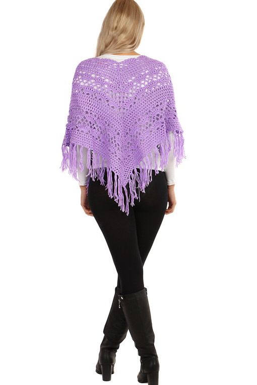 Women's knitted poncho with fringes