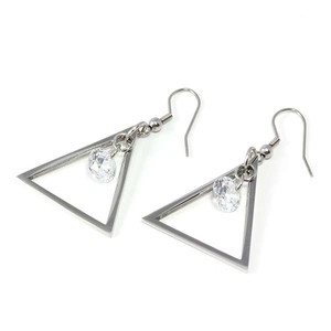 Ladies' surgical steel padlock earrings with a triangles motif, complete with a flint. Dimensions: width 15mm, length