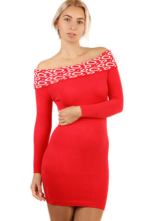 Women's dress with bare shoulders and patterned neckline. The universal design corresponds to the XS-XL size. Material: 90%