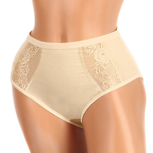 Cotton panties with lace. Material: 95% cotton, 5% elastane.