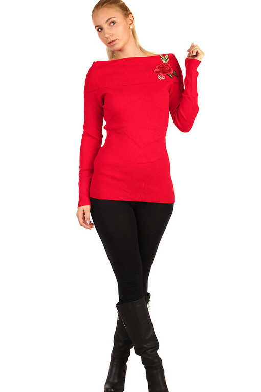 Ladies sweater with application