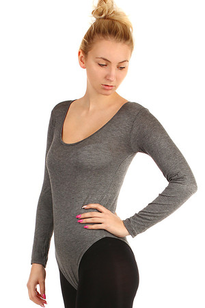 Women's single color points. Round neckline. Long sleeve. Pleasant material. Suitable for year-round wear. Material: 95%