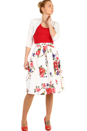 Auntie skirt with floral pattern. Midi knee length. Material: 100% polyester. Import: Italy
