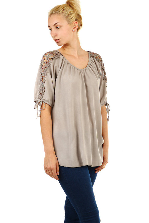 Women's oversize top with sleeves