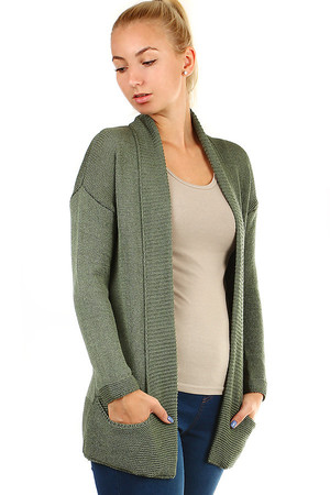 Women's single-colored knitted sweater without fastening. Material: 88% acrylic, 12% nylon. Import: Italy