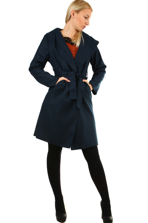 Longer women's coat with hood