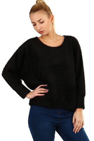 Women's sweater with hairs bats sleeves and longer cuffs longer back without fastening pleasant to the touch round neckline