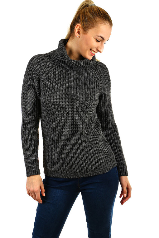 Knitted sweater with turtleneck