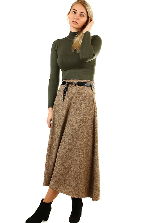 Long women's knitted skirt pattern