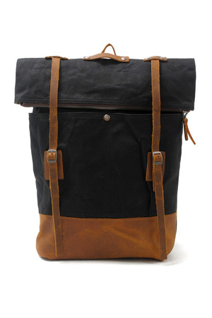 Casual canvas backpack vintage style cowhide details capacity 20 liters zip fastening and patents inside lining and 1 pocket