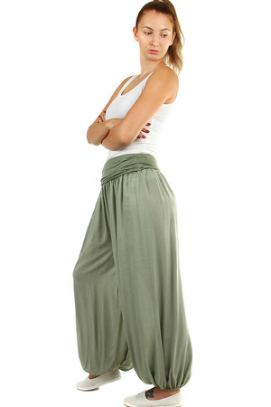 Comfortable women's single-colored harem pants. Suitable for summer. Material: 100% viscose Import: Italy