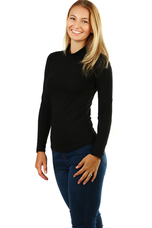 Women's one-color t-shirt with a stand-up collar