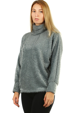 Hairy turtleneck for women of all ages in one color. medium length bats sleeves cuffs 11 cm wide pleasant to the touch Use: