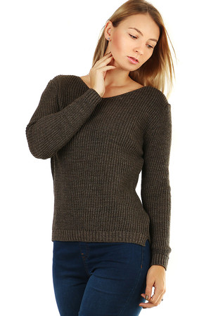 Ladies long-sleeved sweater with decorative V-shaped neckline at the back. monochromatic medium length V-shaped décolleté