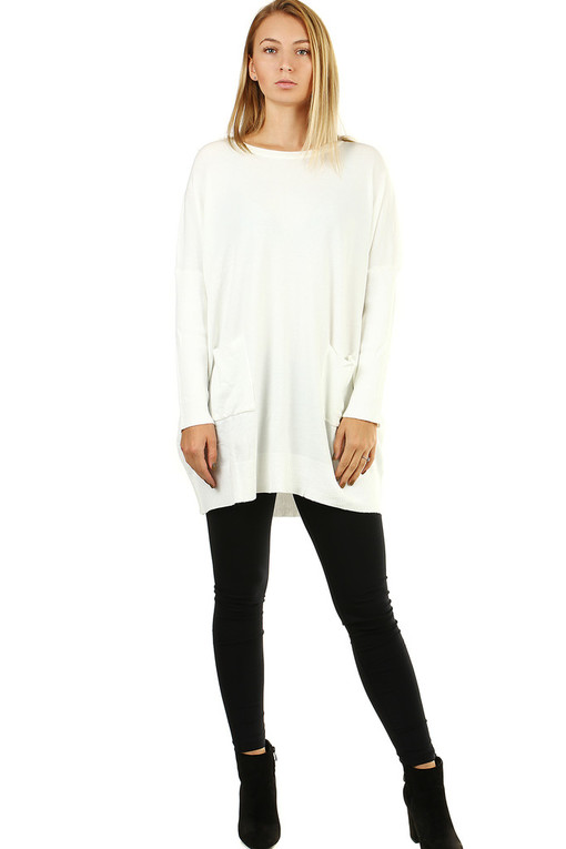Oversized long sleeved knit sweater